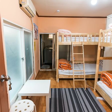 Jinho'S Black Whale Guest House & Bar Seoul Ngoại thất bức ảnh